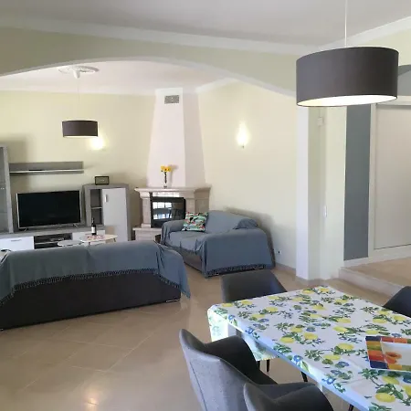 Villa Vale Carro